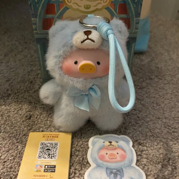 Lulu The Piggy Vintage Teddy Shop Vinyl Face Plush Pendant Blind Box - Picture 2 of 5